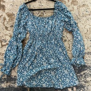 Blue long sleeve short floral dress